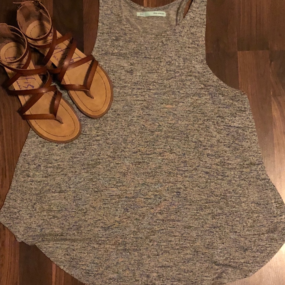 High neck flowy tank!